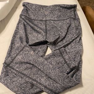 Cropped Lululemon leggings